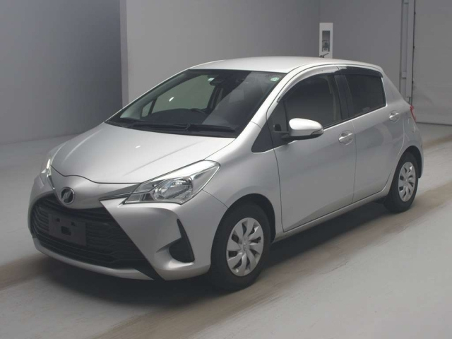 TOYOTA VITZ 2018