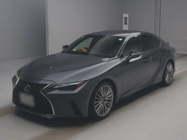 LEXUS IS 2021