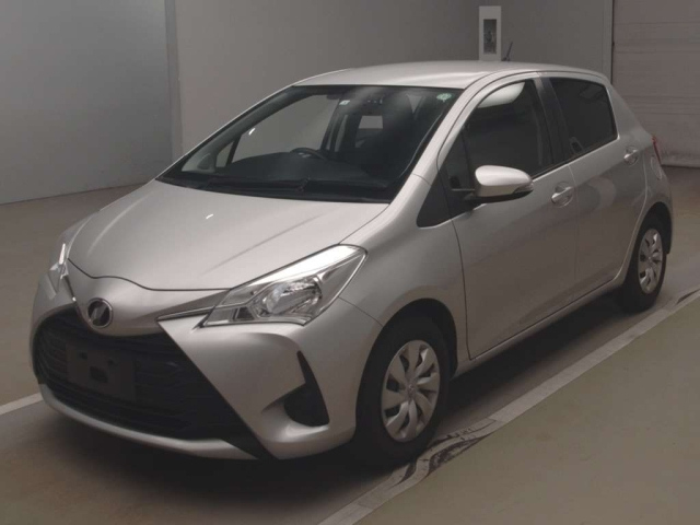 TOYOTA VITZ 2018