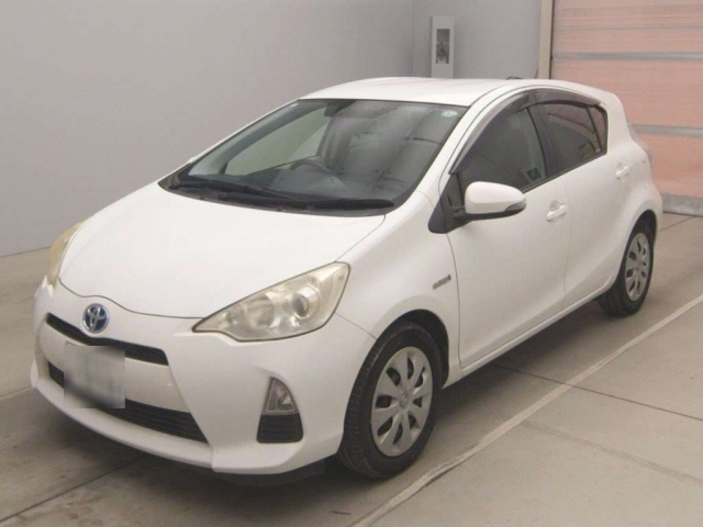 TOYOTA AQUA 2013
