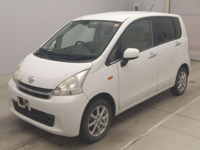 DAIHATSU MOVE 2011