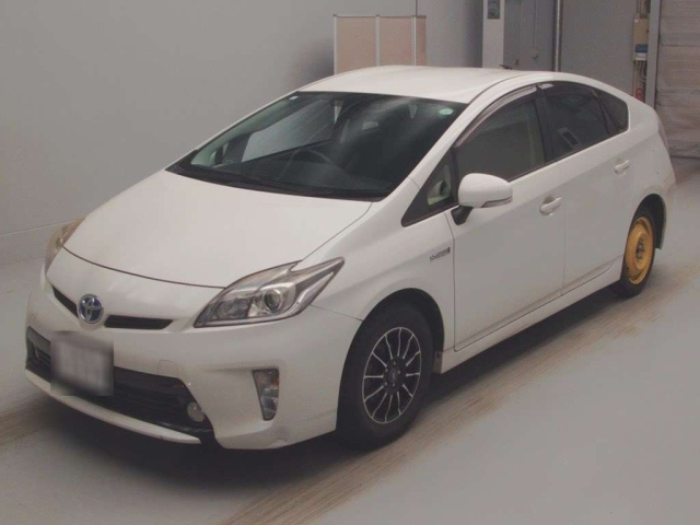 TOYOTA PRIUS 2015