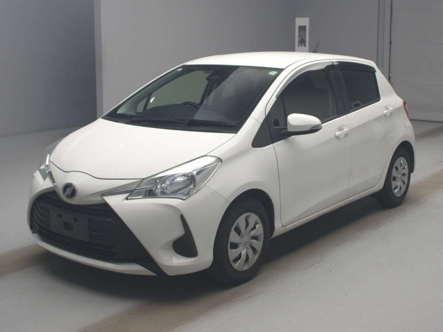 TOYOTA VITZ 2019
