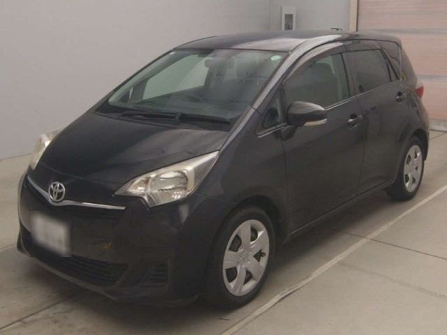 TOYOTA RACTIS 2011