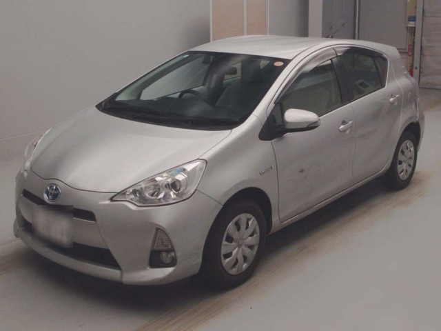 TOYOTA AQUA 2012