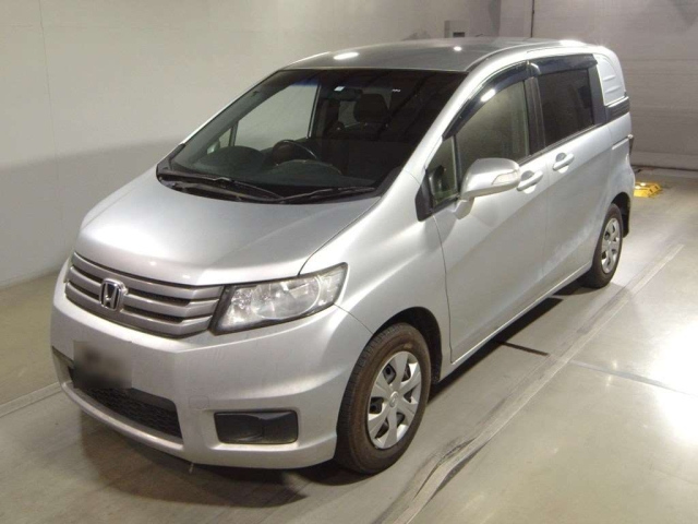 HONDA FREED 2012