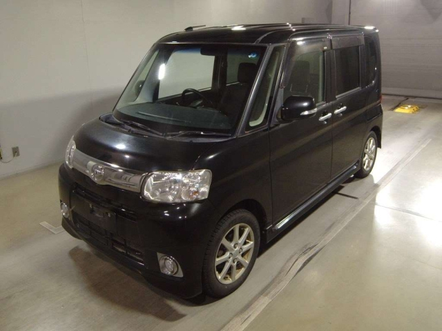 DAIHATSU TANTO 2013