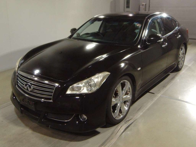 NISSAN FUGA 2010