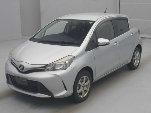 TOYOTA VITZ 2014