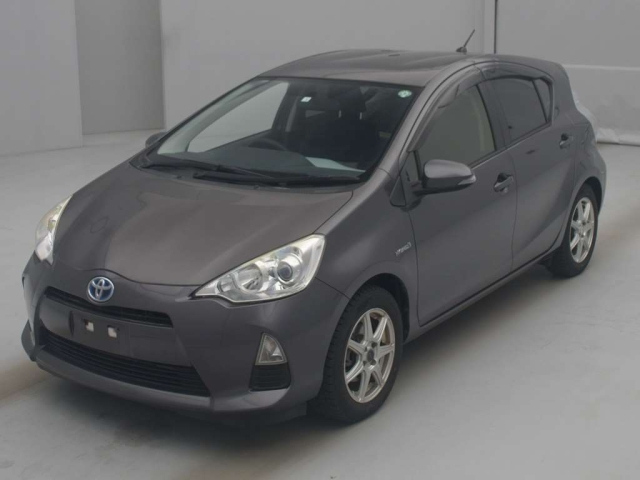 TOYOTA AQUA 2014