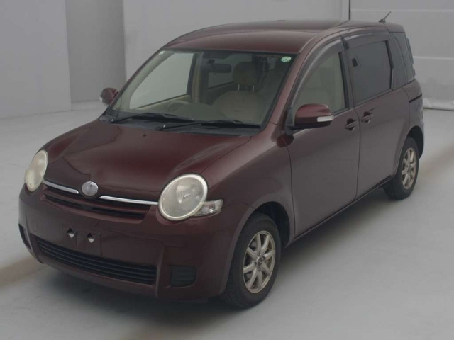 TOYOTA SIENTA 2013