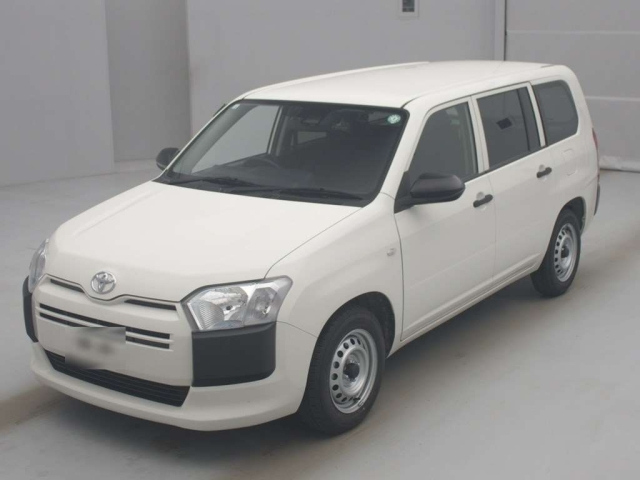 TOYOTA PROBOX 2022