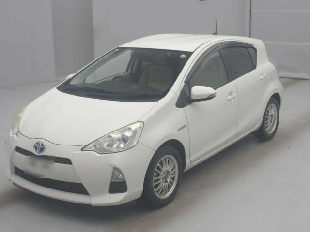 TOYOTA AQUA 2012