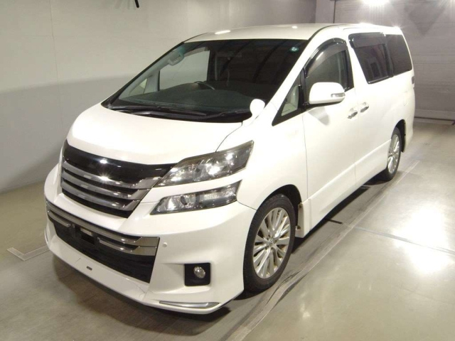 TOYOTA VELLFIRE 2013