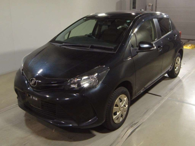 TOYOTA VITZ 2016