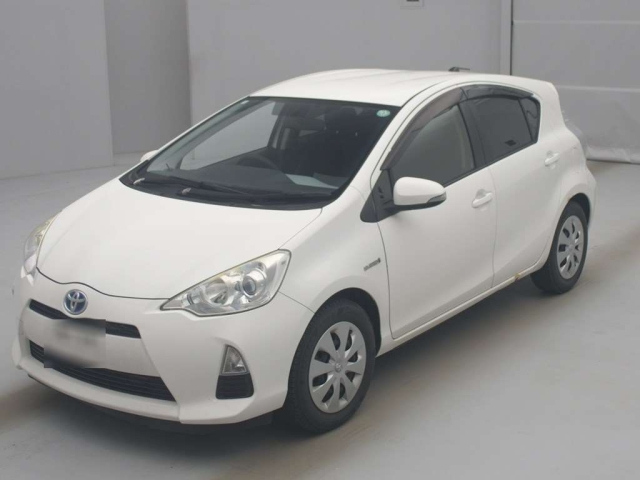 TOYOTA AQUA 2014
