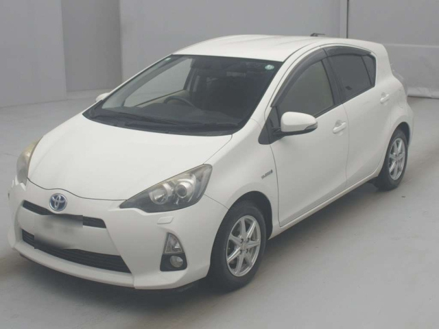 TOYOTA AQUA 2012