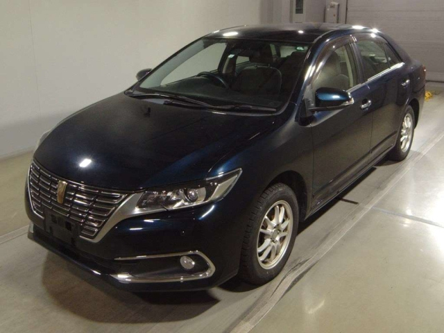 TOYOTA PREMIO 2018