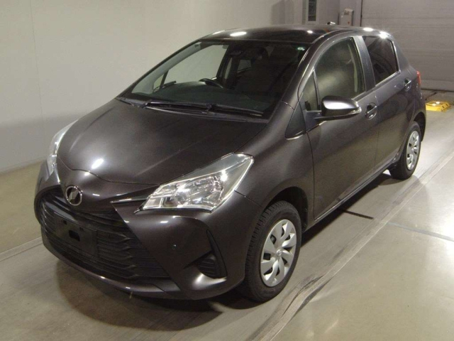 TOYOTA VITZ 2019