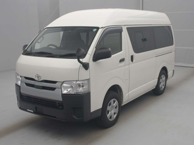 TOYOTA HIACE VAN 2019