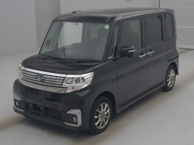 DAIHATSU TANTO 2016