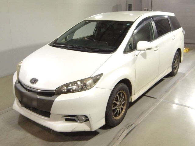 TOYOTA WISH 2012