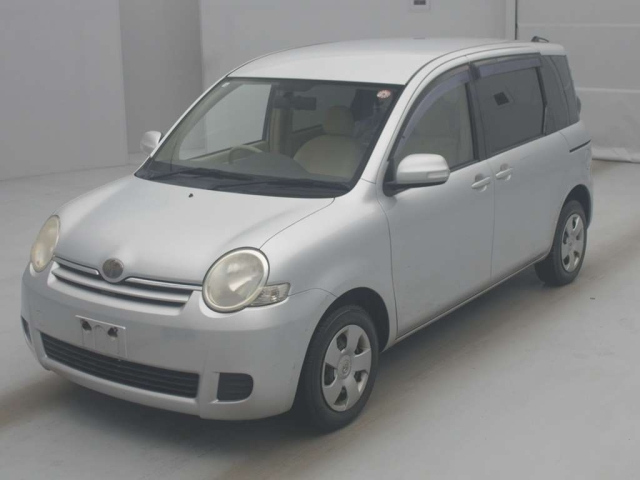 TOYOTA SIENTA 2009