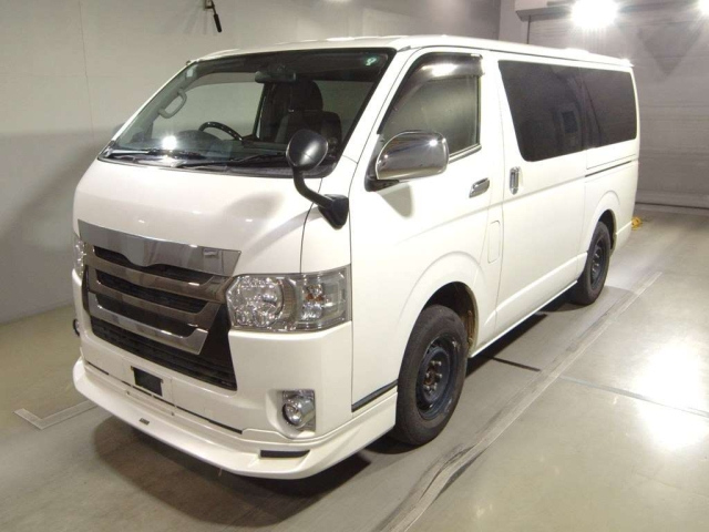TOYOTA HIACE VAN 2017