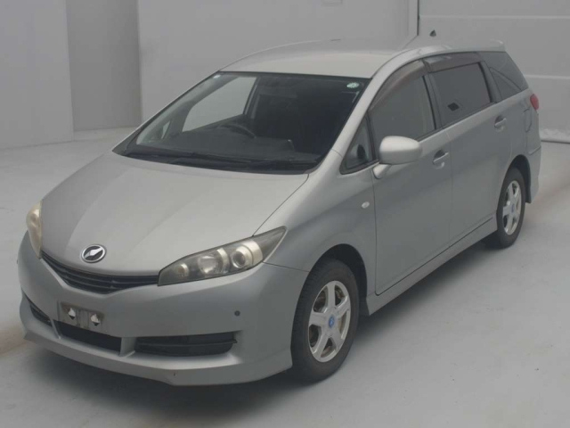 TOYOTA WISH 2010