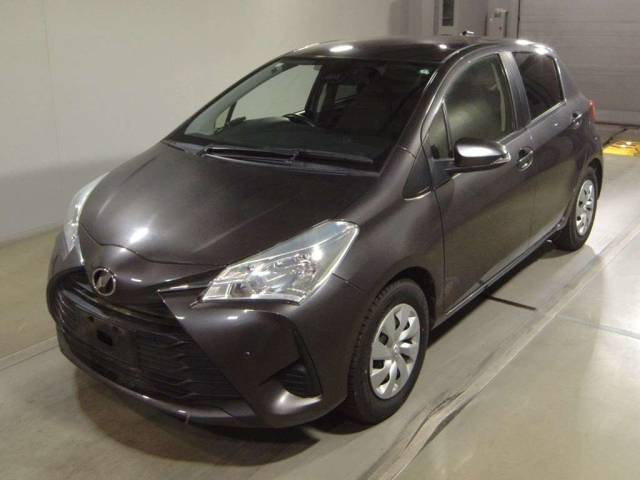 TOYOTA VITZ 2019