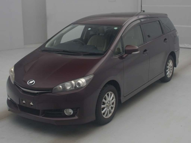 TOYOTA WISH 2014