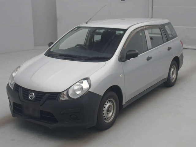 NISSAN AD 2020