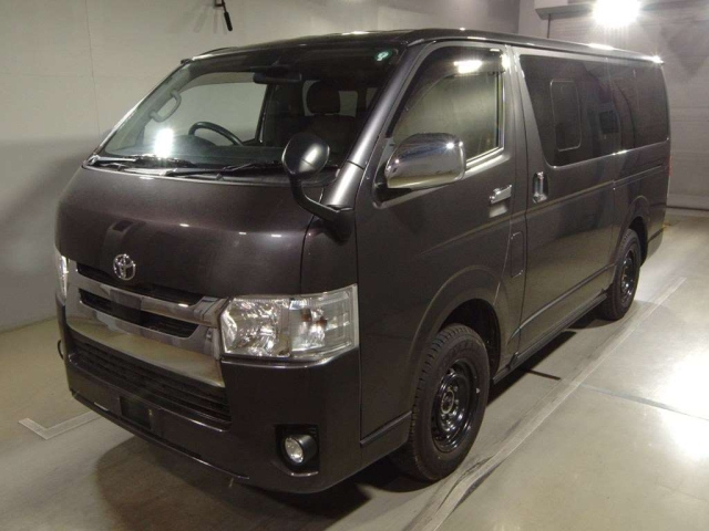 TOYOTA HIACE VAN 2019