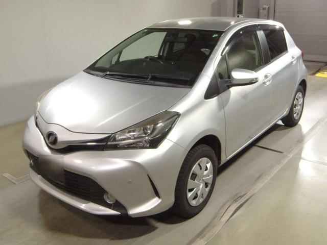 TOYOTA VITZ 2014