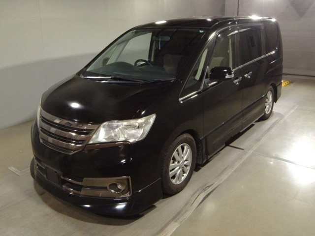 NISSAN SERENA 2013