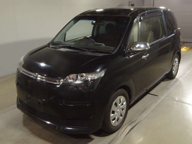 TOYOTA SPADE 2016