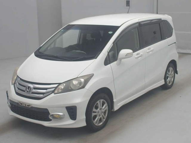 HONDA FREED 2013