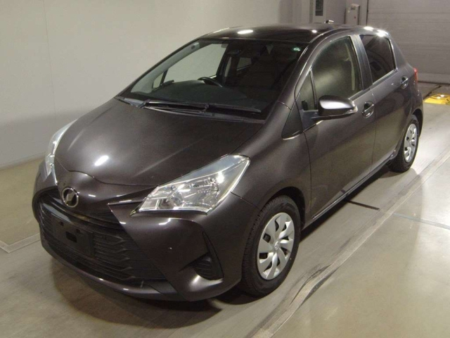 TOYOTA VITZ 2019