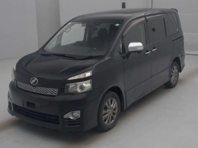 TOYOTA VOXY 2011