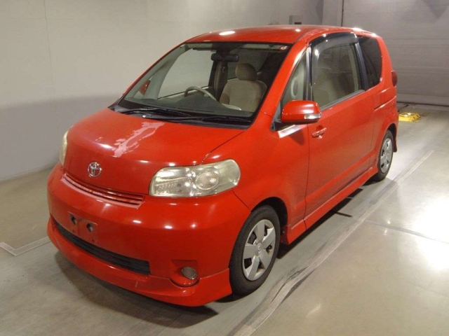 TOYOTA PORTE 2011