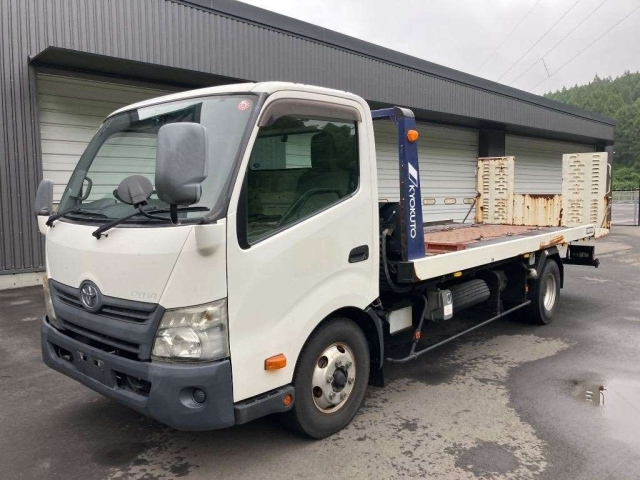 TOYOTA DYNA