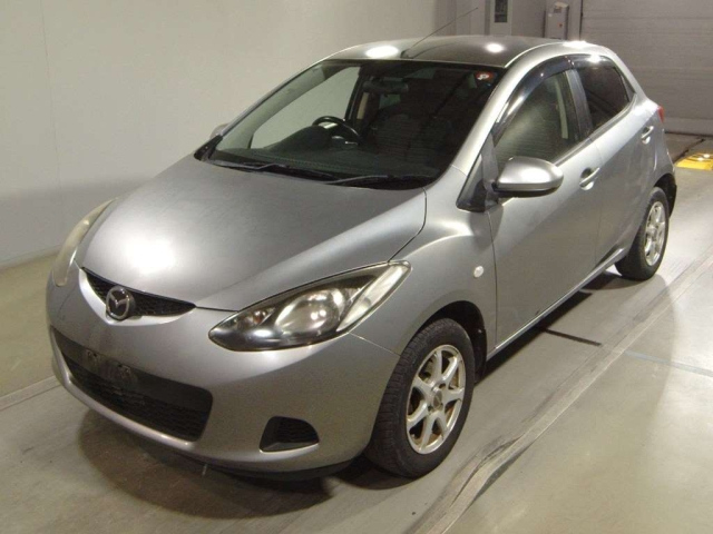 MAZDA DEMIO 2010