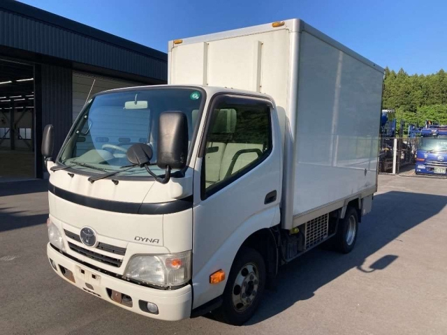 TOYOTA DYNA 2013