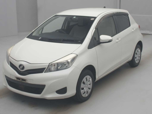 TOYOTA VITZ 2014