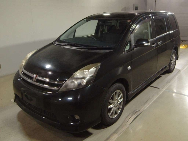 TOYOTA ISIS 2010
