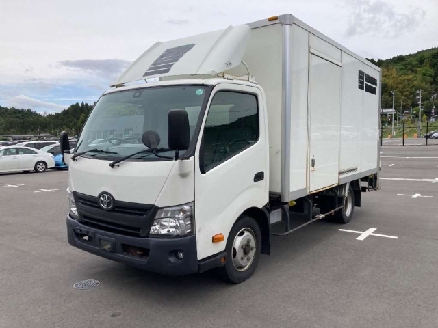 TOYOTA DYNA 2019