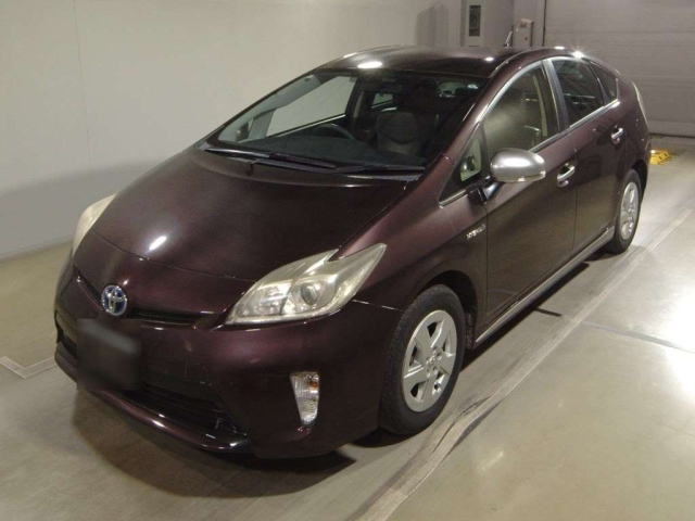 TOYOTA PRIUS 2013