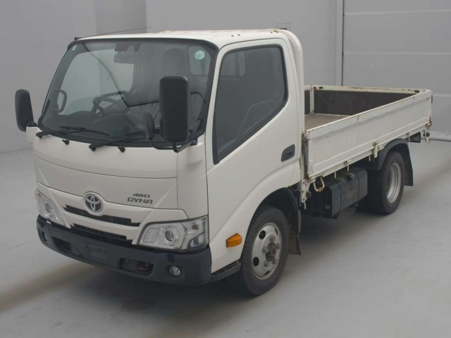 TOYOTA DYNA