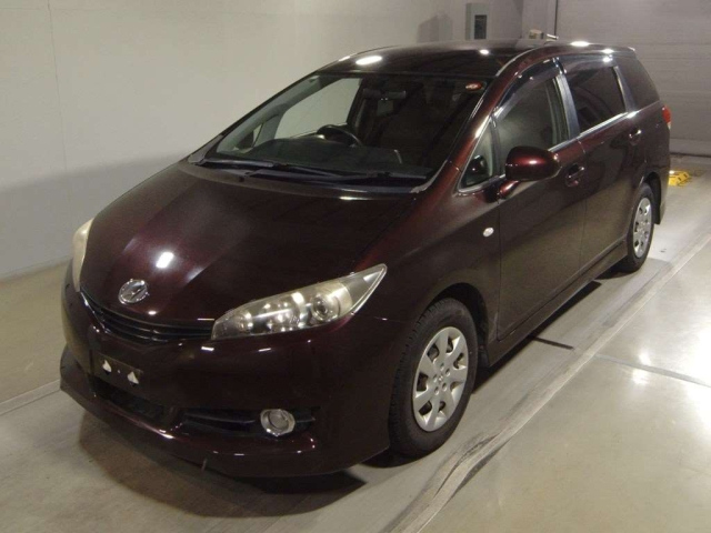 TOYOTA WISH 2010