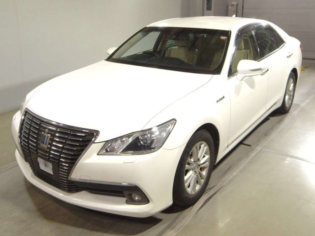 TOYOTA CROWN 2013